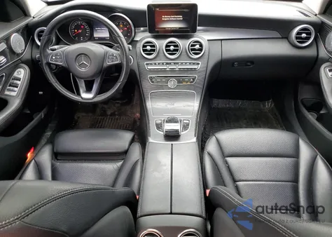 2015 Mercedes-Benz C 300 4Matic из США, поврежденный, VIN 55SWF4KB1FU095949